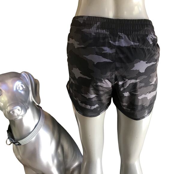 Athleta Mesh Racer Run Short 4" Camo Black Gray Women's Size XS - Picture 2 of 9